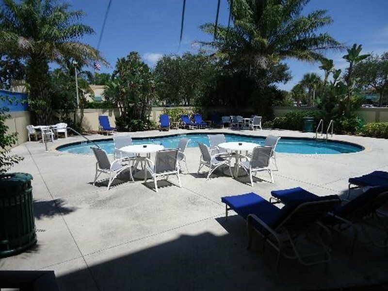 Holiday Inn Express Boca Raton - West By Ihg Exterior foto